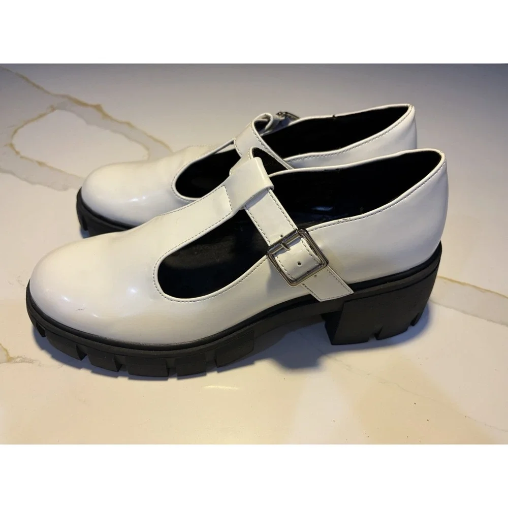 Madden Girl Haddie White Platform Mary Jane Shoes Women's Size 10 NWOB